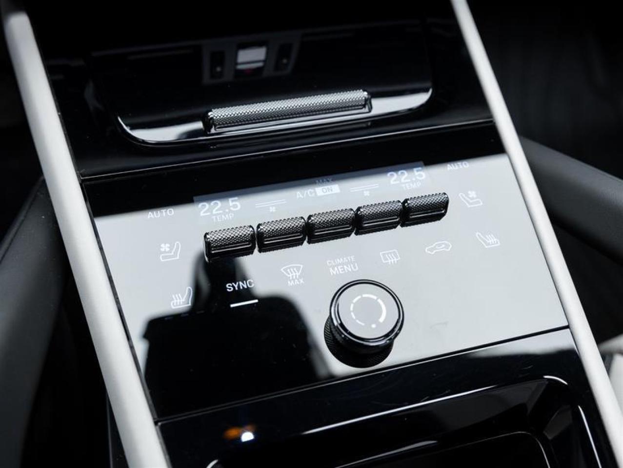 2025 Porsche Cayenne  Photo