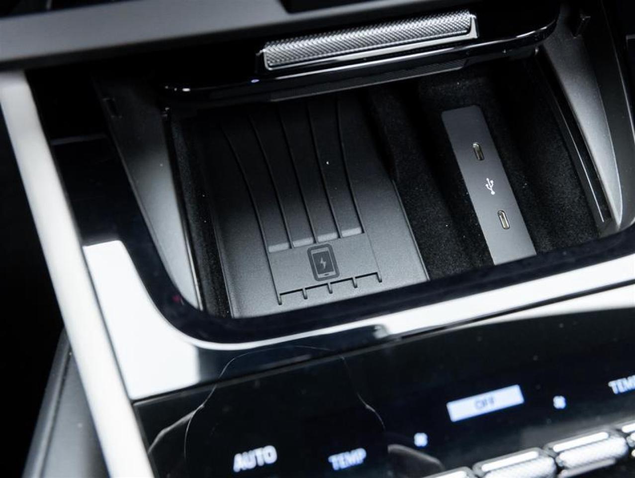 2025 Porsche Cayenne  Photo