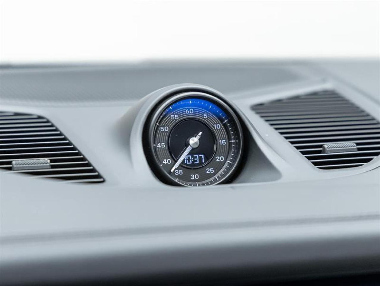 2025 Porsche Cayenne  Photo