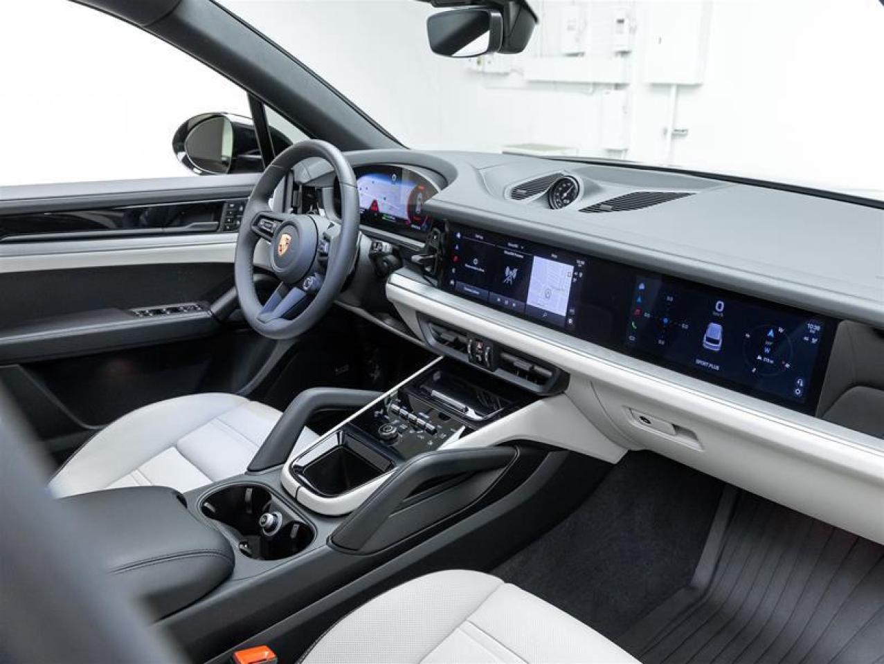 2025 Porsche Cayenne  Photo