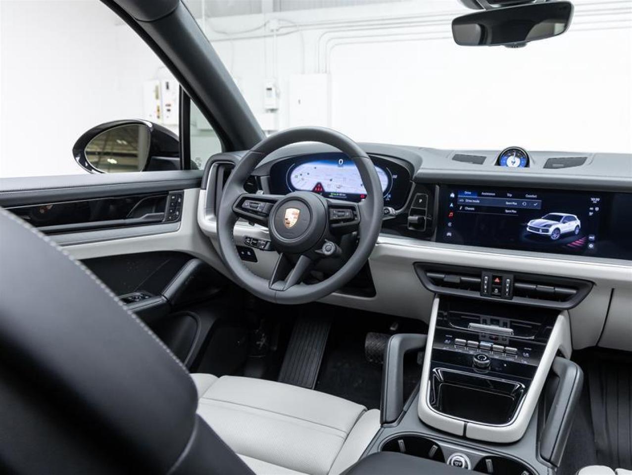 2025 Porsche Cayenne  Photo