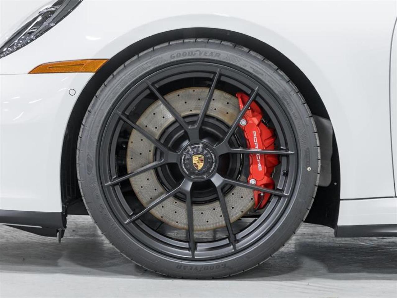 2026 Porsche 911  Photo4