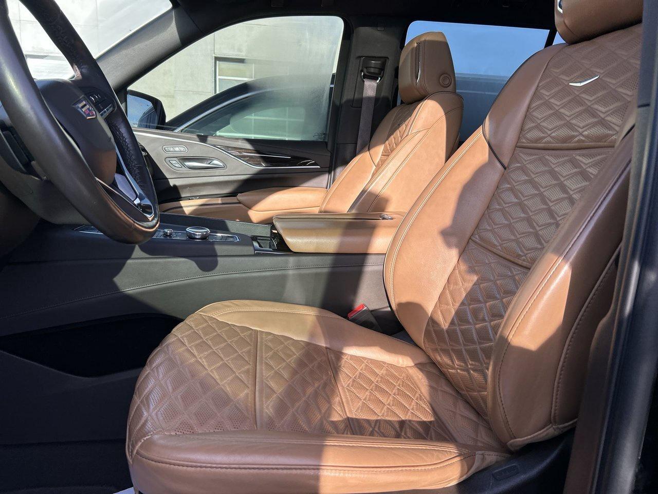 2022 Cadillac Escalade Sport Low KMs Power Steps Air Suspension Soft-Clos Photo