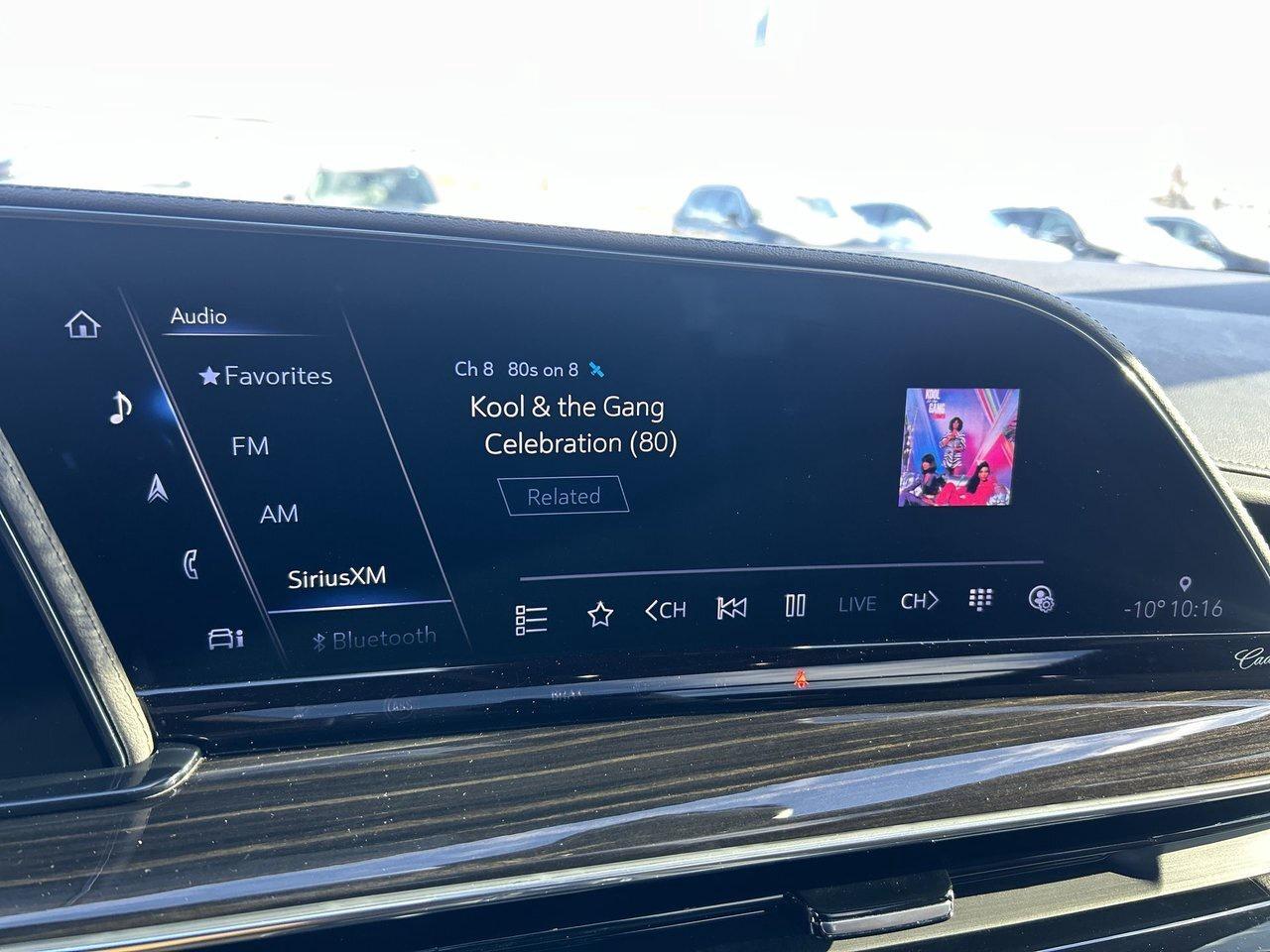 2022 Cadillac Escalade Sport Low KMs Power Steps Air Suspension Soft-Clos Photo