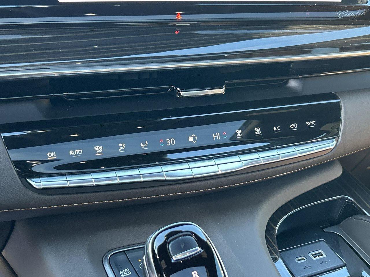 2022 Cadillac Escalade Sport Low KMs Power Steps Air Suspension Soft-Clos Photo