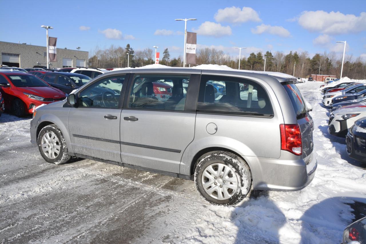 2014 Dodge Grand Caravan GRAND CARAVAN SE Photo