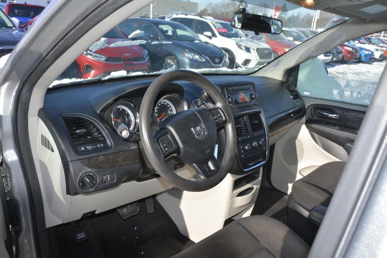2014 Dodge Grand Caravan GRAND CARAVAN SE Photo