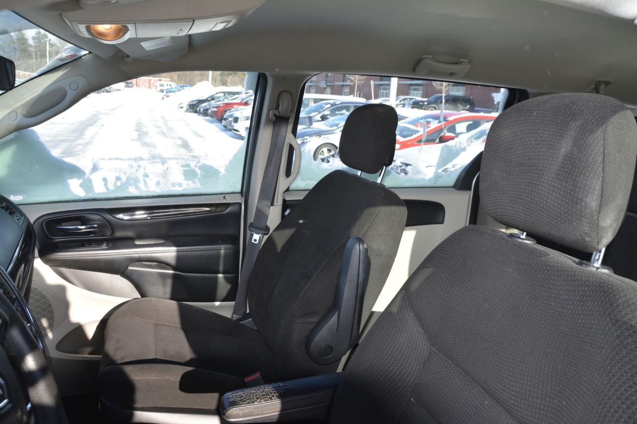 2014 Dodge Grand Caravan GRAND CARAVAN SE Photo