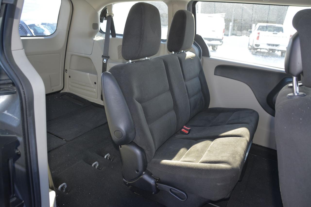 2014 Dodge Grand Caravan GRAND CARAVAN SE Photo