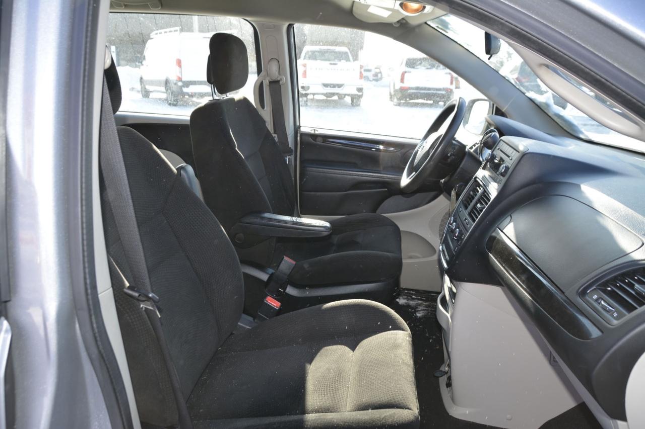 2014 Dodge Grand Caravan GRAND CARAVAN SE Photo