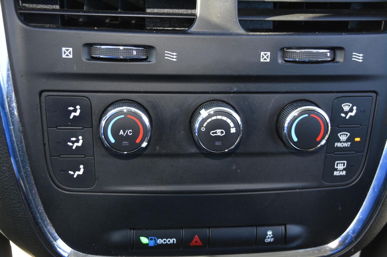 2014 Dodge Grand Caravan GRAND CARAVAN SE Photo