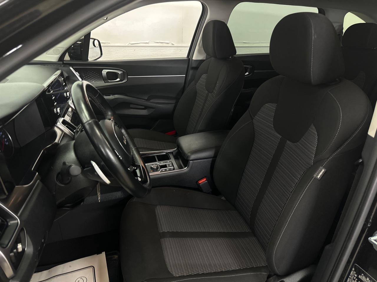 2022 Kia Sorento Hybrid LX 4dr All-Wheel Drive Photo