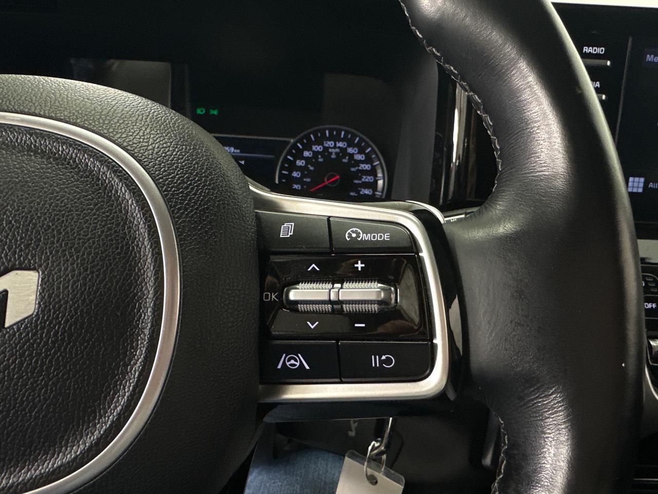 2022 Kia Sorento Hybrid LX 4dr All-Wheel Drive Photo