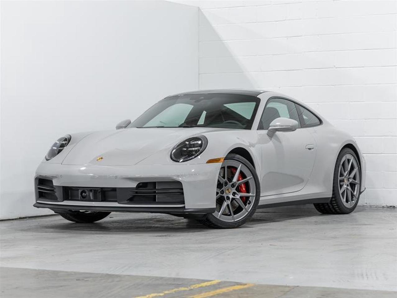 2026 Porsche 911  Photo0