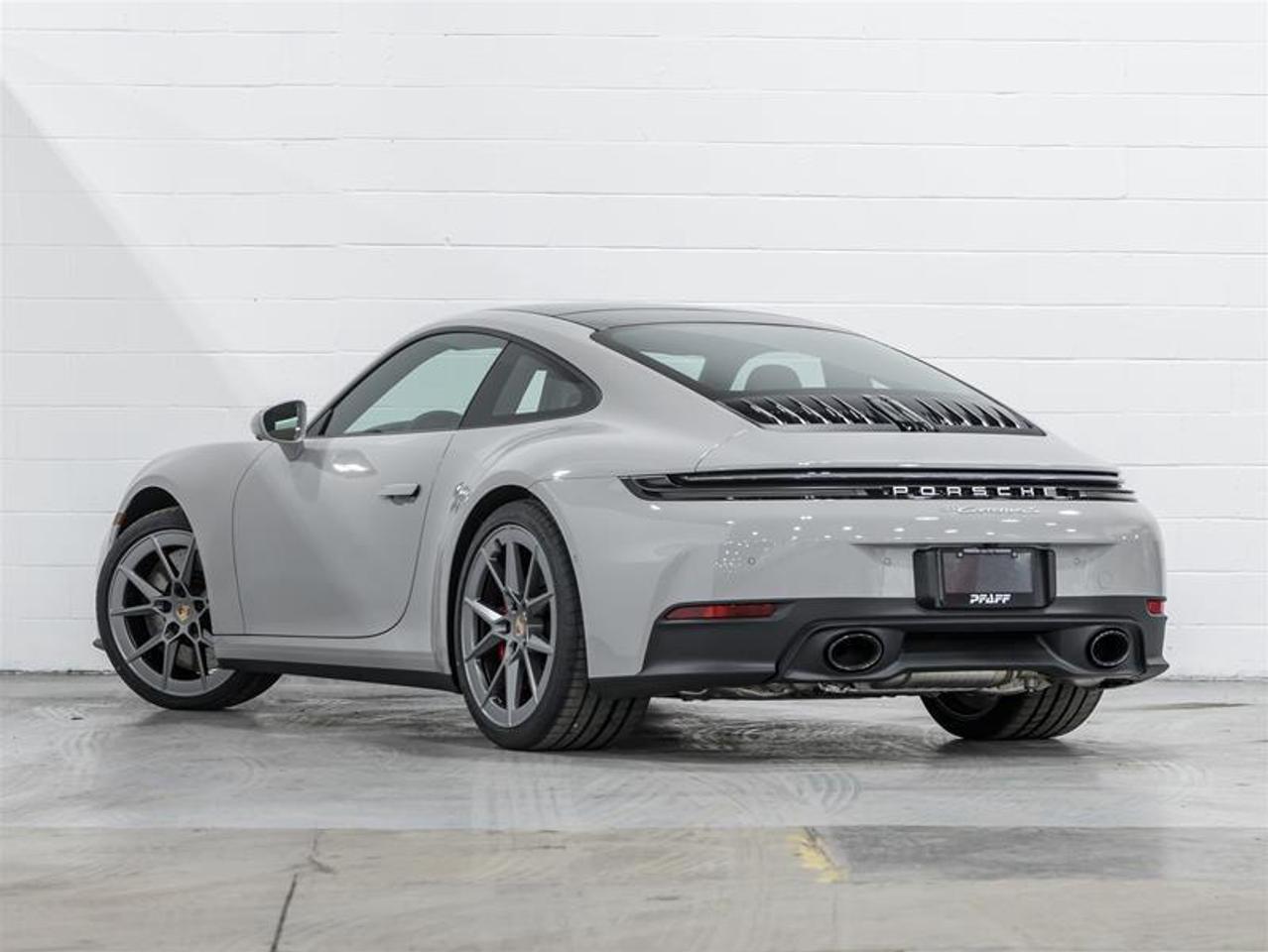 2026 Porsche 911  Photo