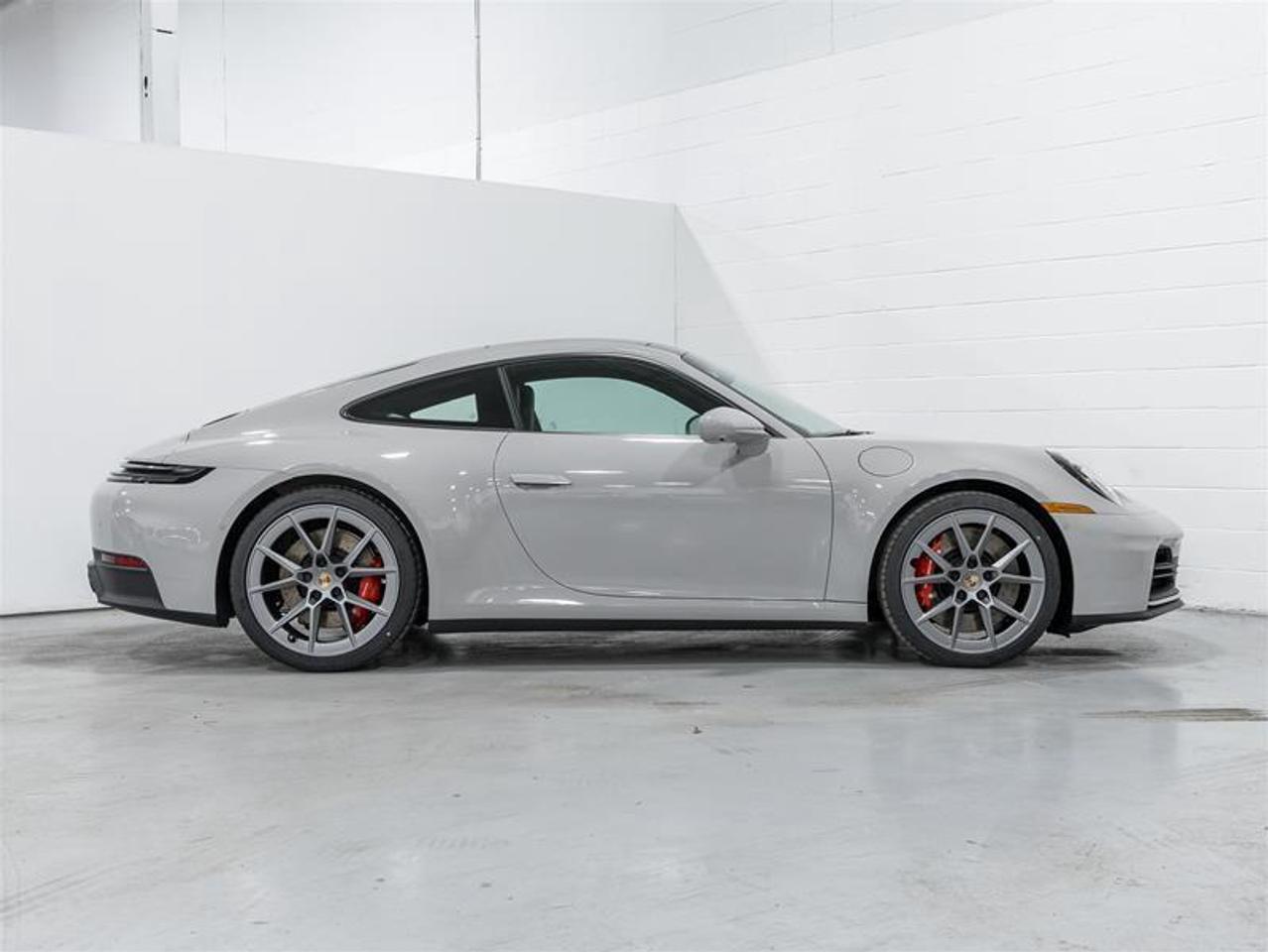 2026 Porsche 911  Photo