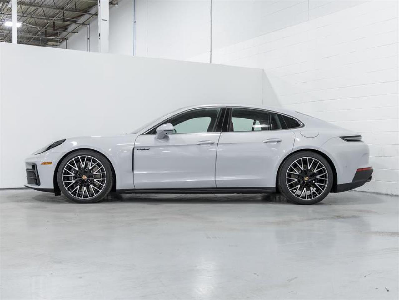 2026 Porsche Panamera  Photo