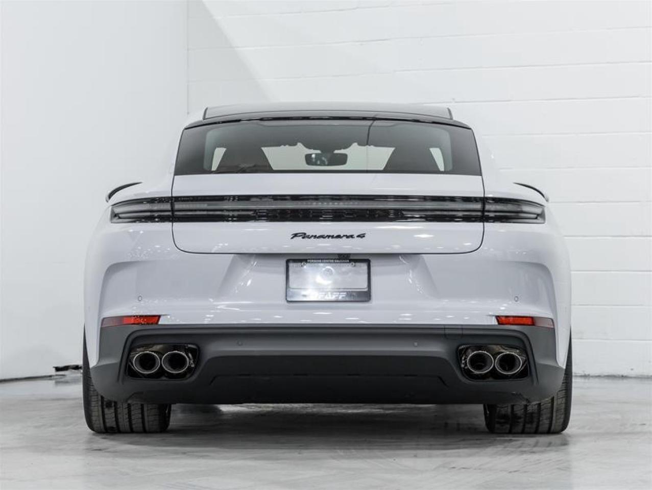 2026 Porsche Panamera  Photo