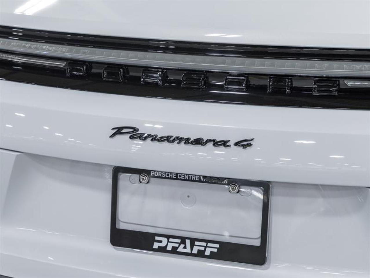 2026 Porsche Panamera  Photo