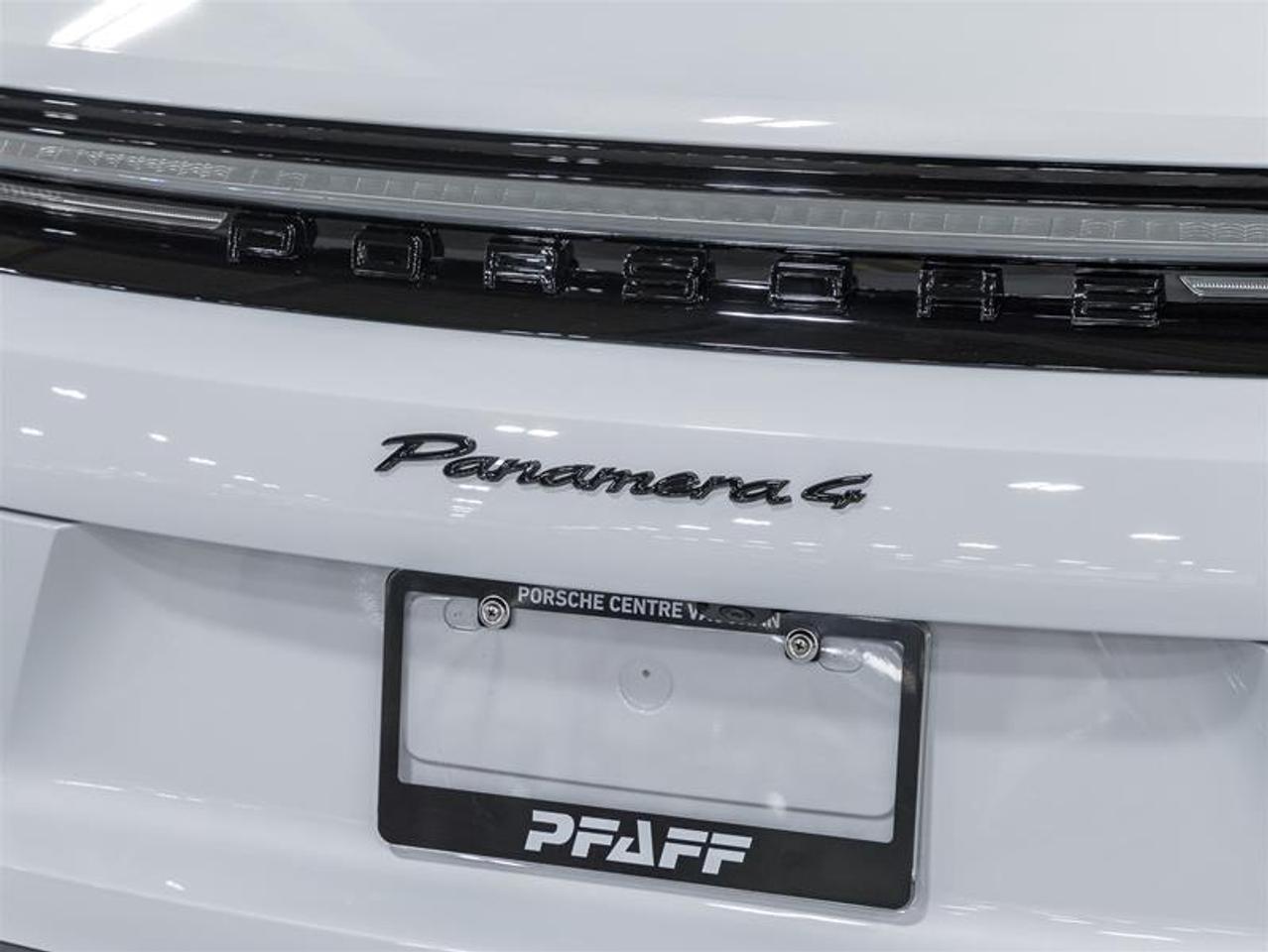 2026 Porsche Panamera  Photo