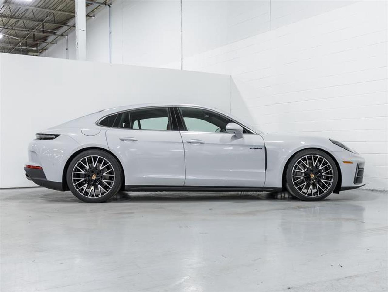 2026 Porsche Panamera  Photo