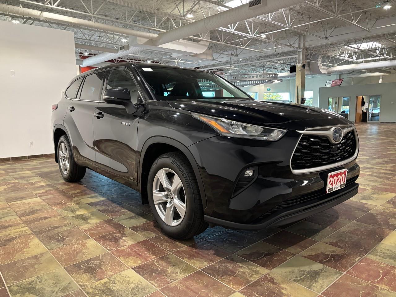 2020 Toyota Highlander Hybrid LE Photo