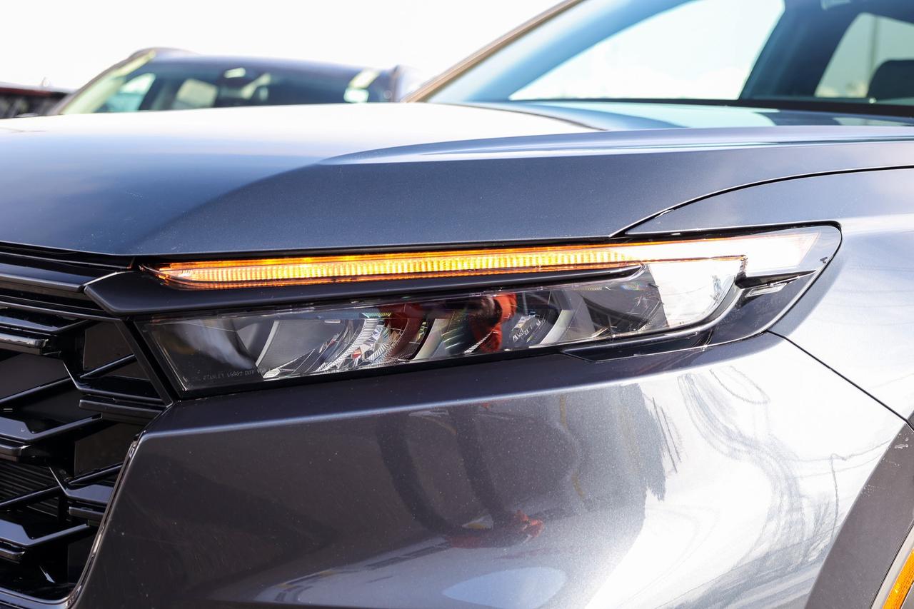 2024 Honda CR-V Hybrid Touring 4dr All-Wheel Drive Photo