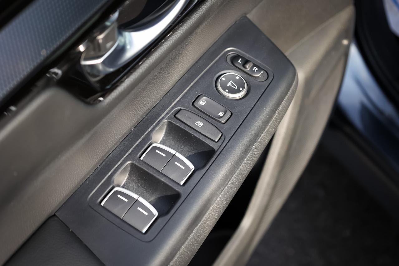 2024 Honda CR-V Hybrid Touring 4dr All-Wheel Drive Photo