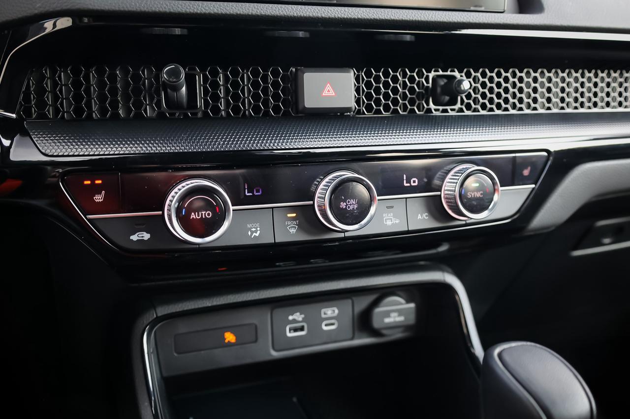 2024 Honda CR-V Hybrid Touring 4dr All-Wheel Drive Photo