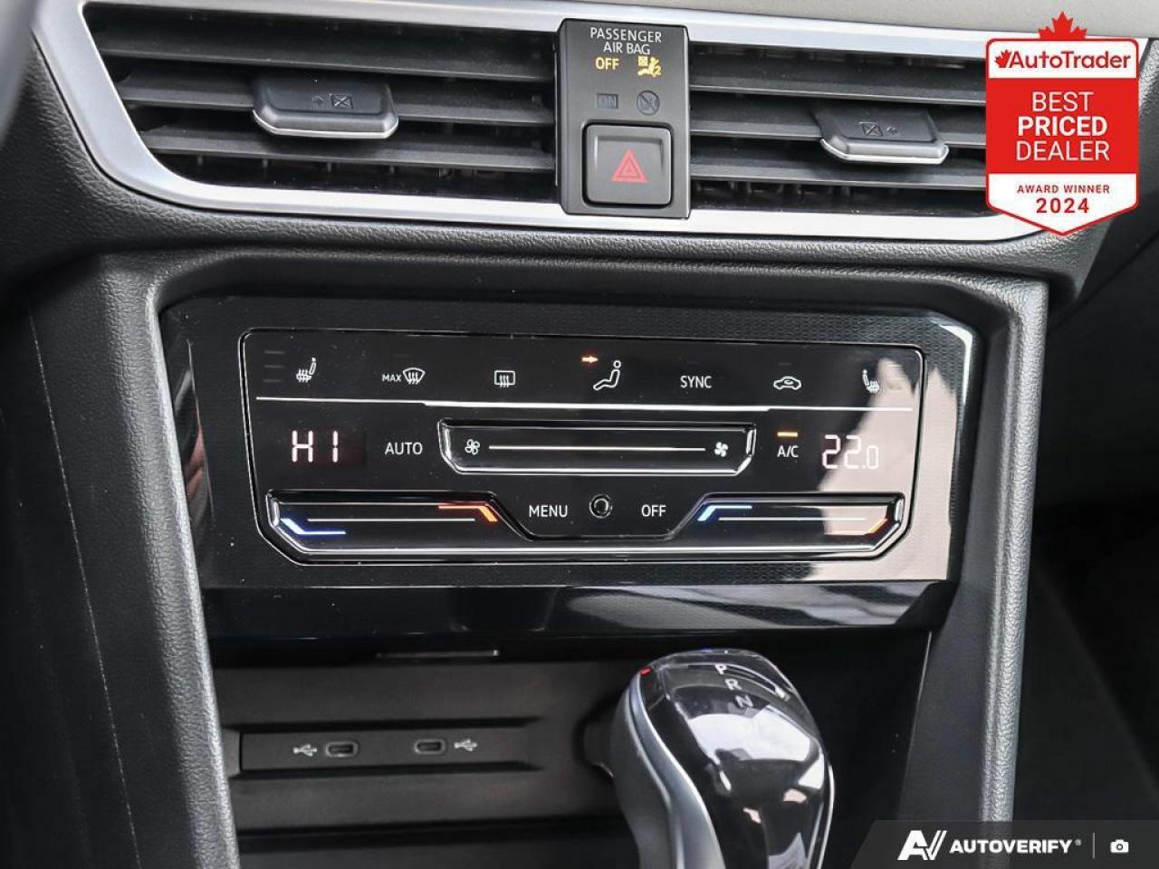 2025 Volkswagen Taos Comfortline 4dr All-Wheel Drive 4MOTION Photo