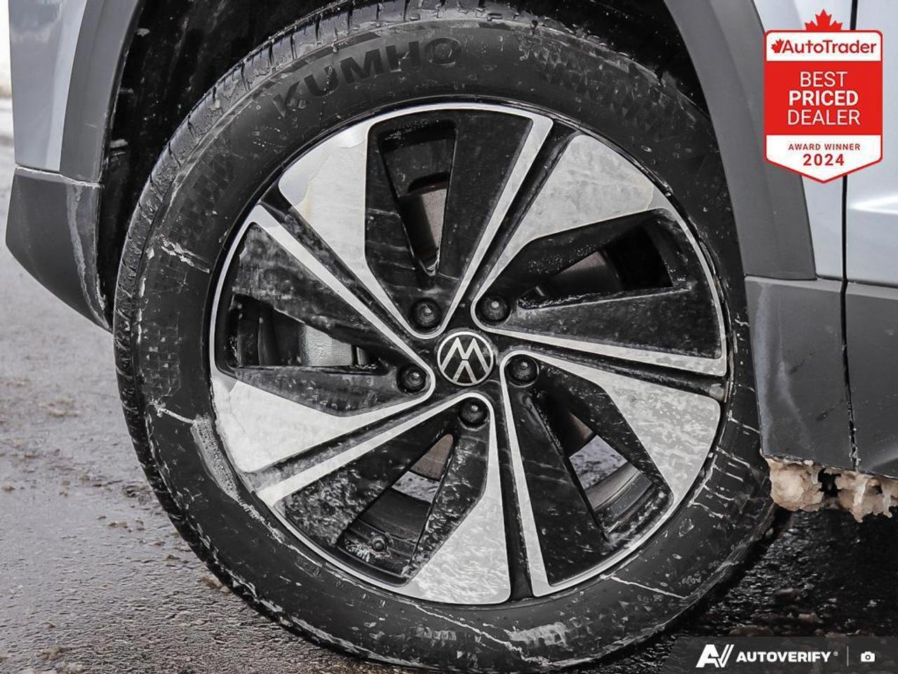 2025 Volkswagen Taos Comfortline 4dr All-Wheel Drive 4MOTION Photo