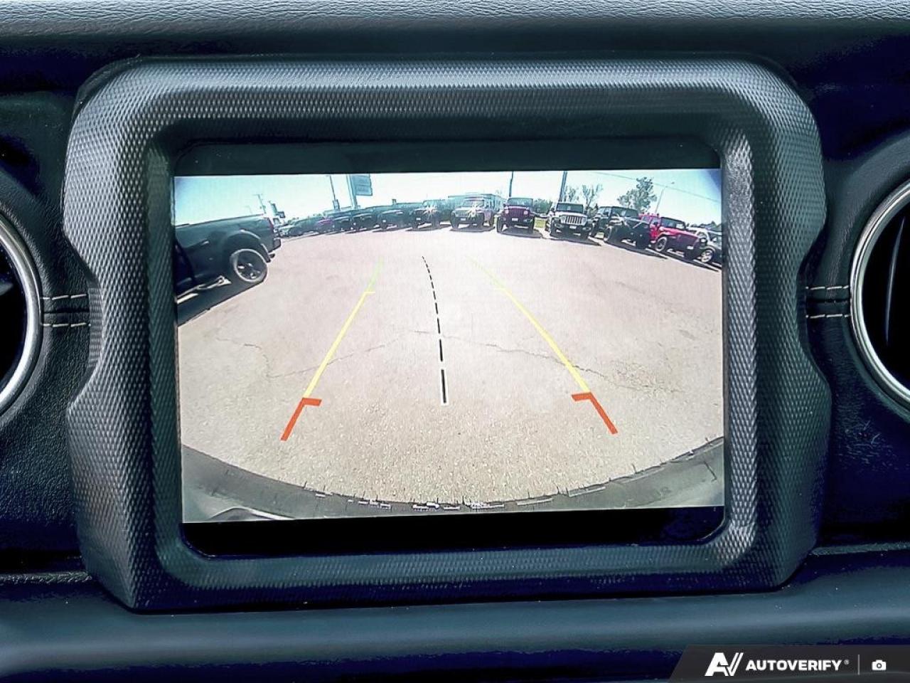 2018 Jeep WRANGLER UNLIMITED Sahara 4x4 Photo