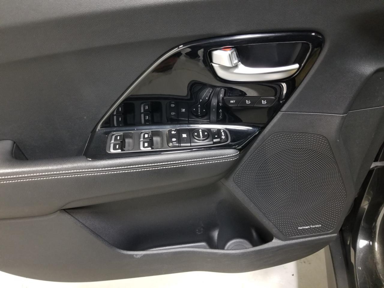 2022 Kia Niro EV SX Touring 4dr Front-Wheel Drive Sport Utility Photo