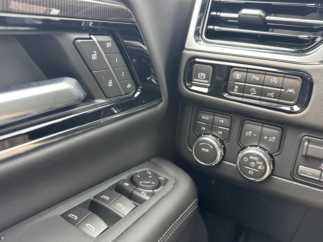 2026 GMC Yukon XL 4WD 4dr Elevation Photo