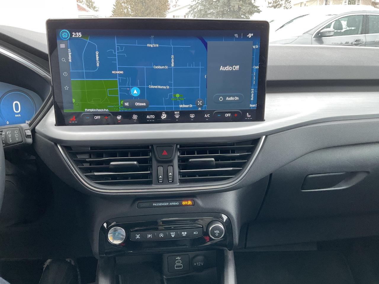 2024 Ford Escape Platinum 4dr All-Wheel Drive Photo