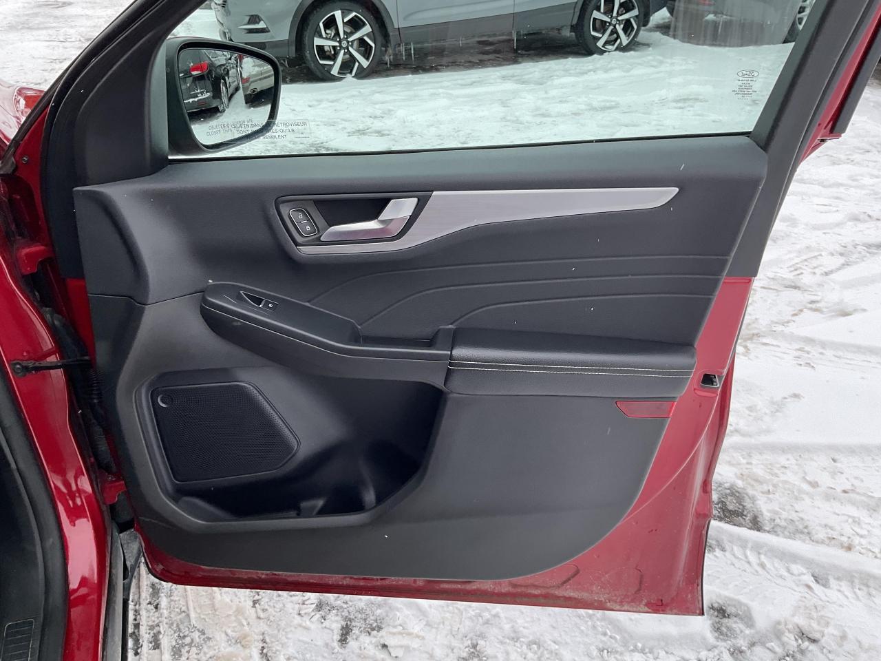 2024 Ford Escape Platinum 4dr All-Wheel Drive Photo