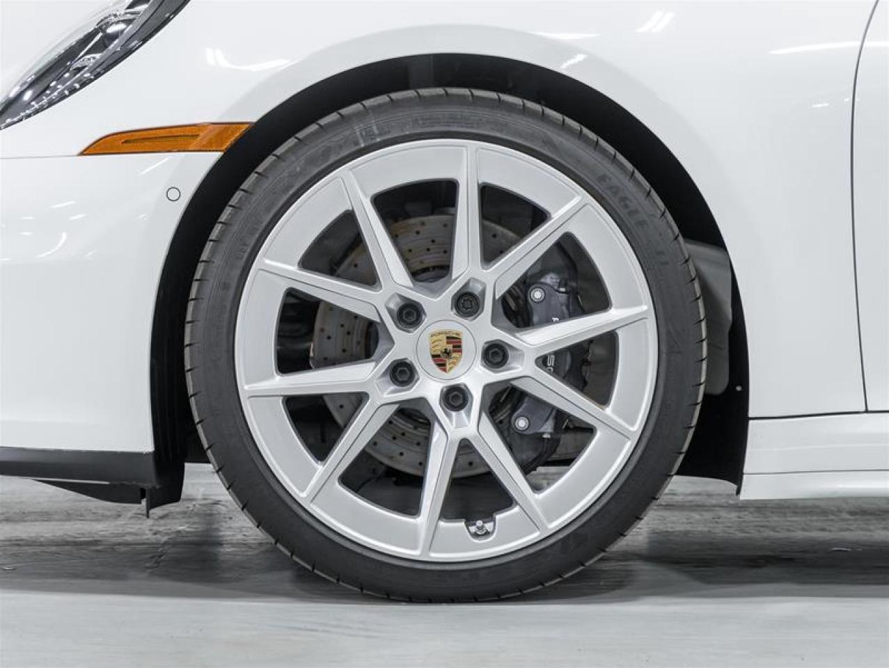 2025 Porsche 911  Photo4