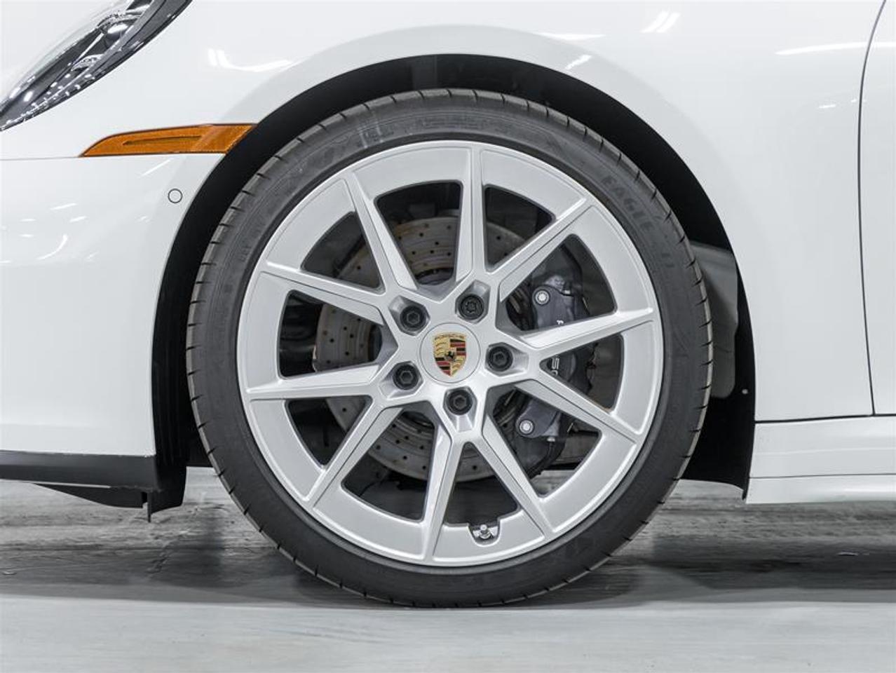 2025 Porsche 911  Photo4