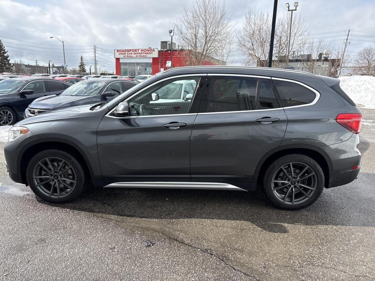 2019 BMW X1 xDrive28i AWD Photo4