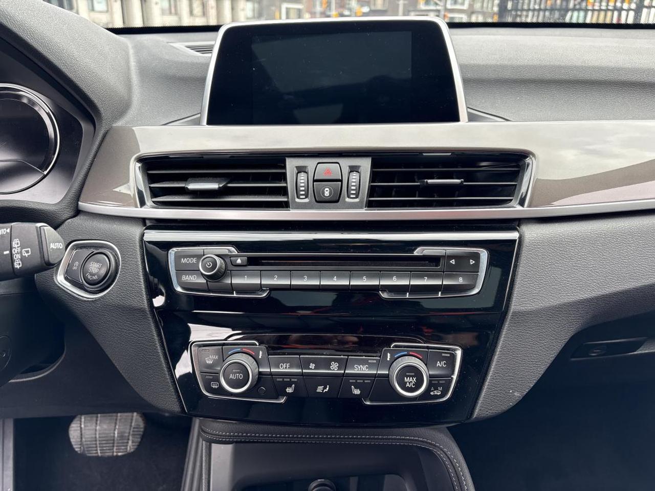 2019 BMW X1 xDrive28i AWD Photo