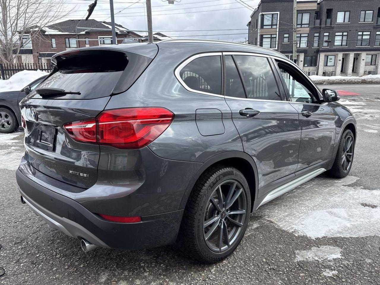 2019 BMW X1 xDrive28i AWD Photo