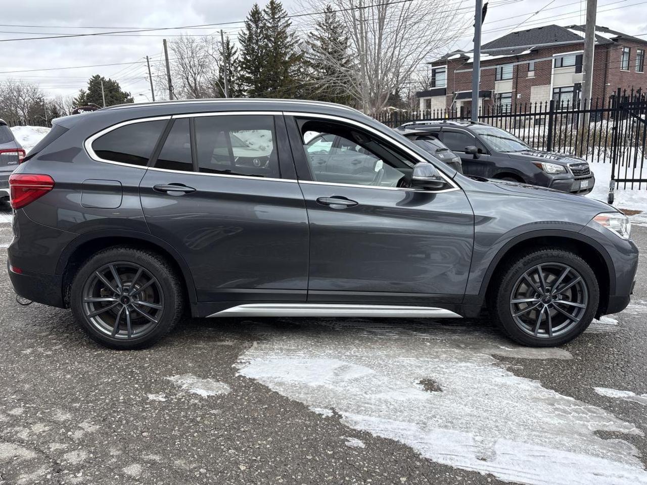 2019 BMW X1 xDrive28i AWD Photo
