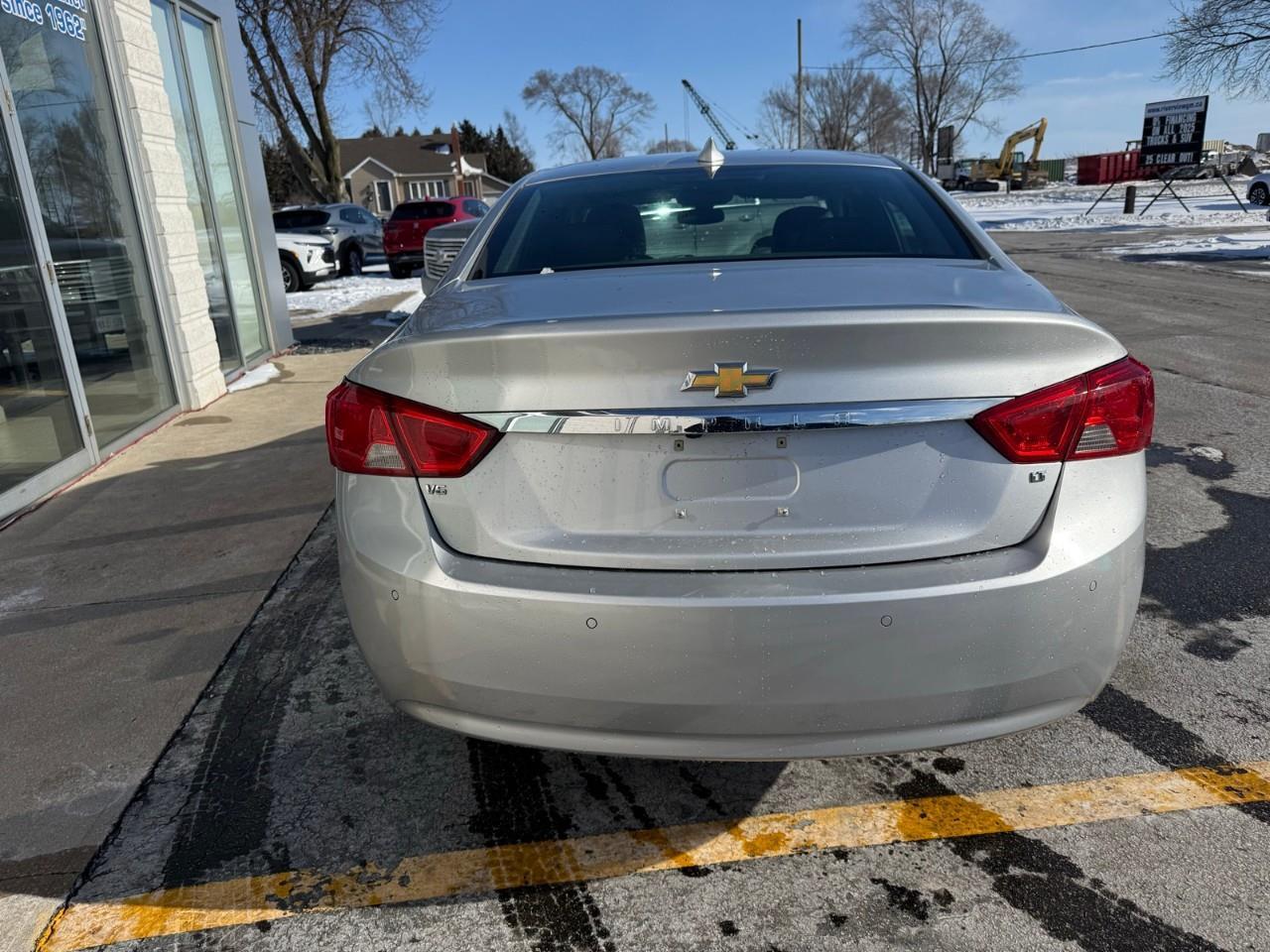 2015 Chevrolet Impala LT 2LT 4dr Sedan Photo