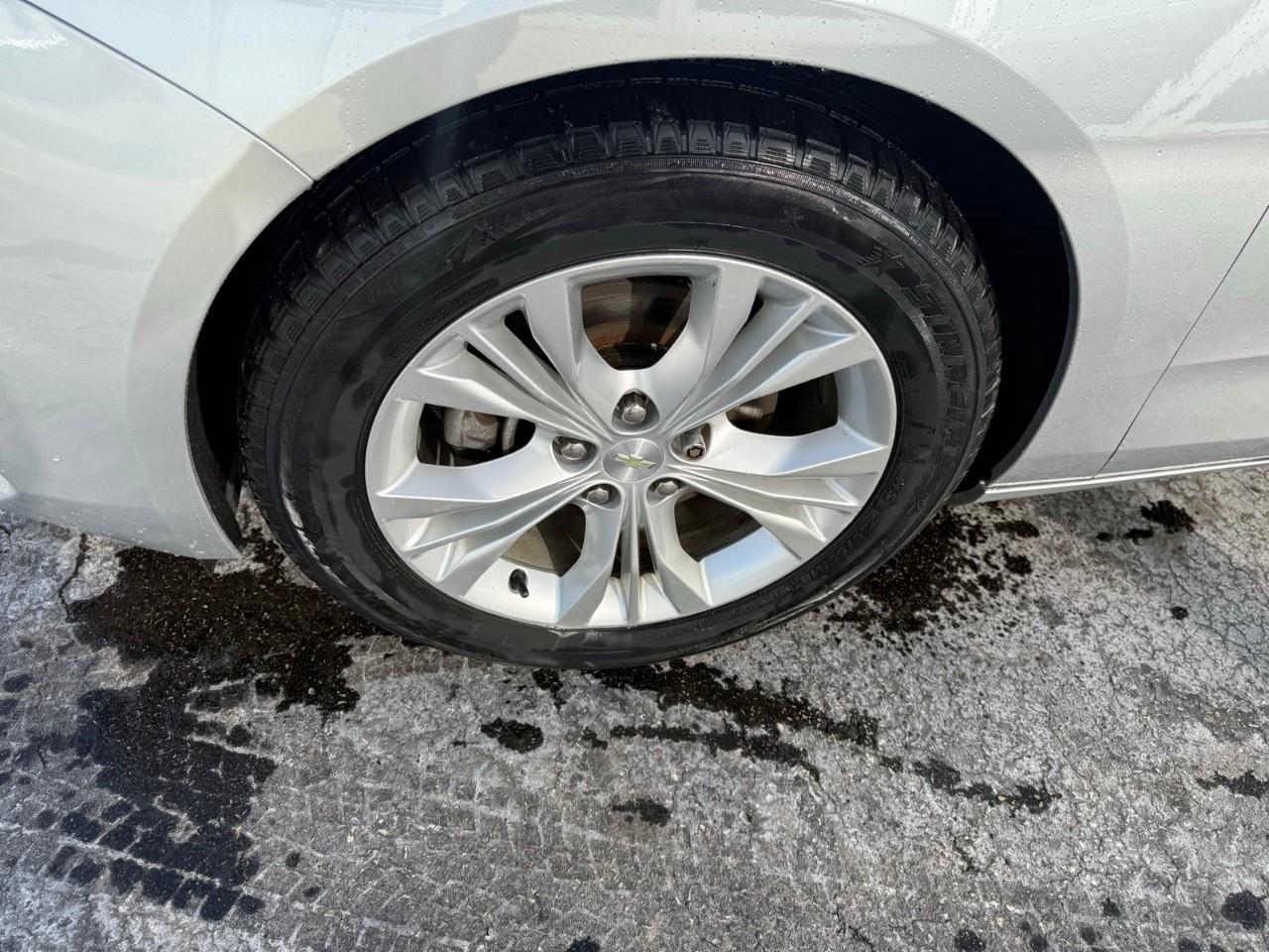 2015 Chevrolet Impala LT 2LT 4dr Sedan Photo