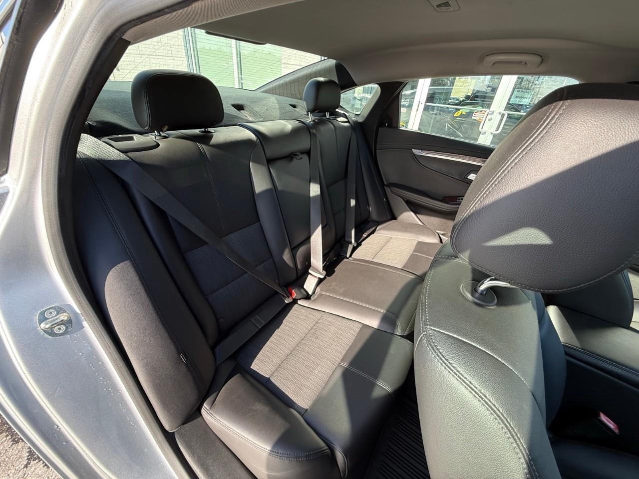 2015 Chevrolet Impala LT 2LT 4dr Sedan Photo