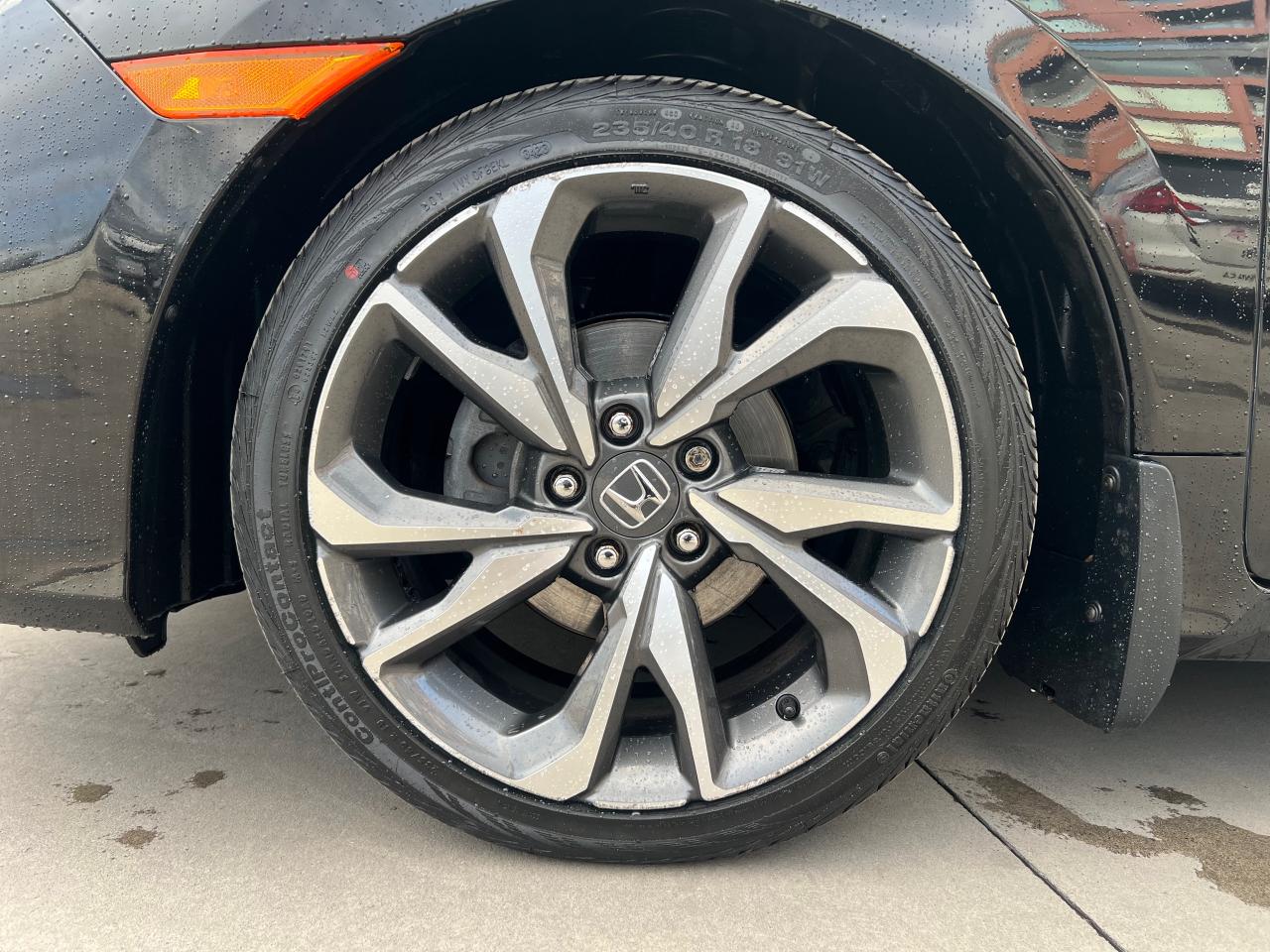 2020 Honda Civic Touring 4dr Sedan Photo