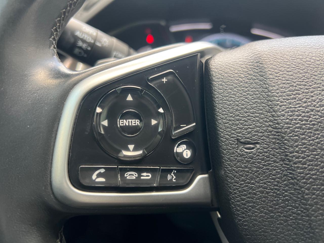 2020 Honda Civic Touring 4dr Sedan Photo