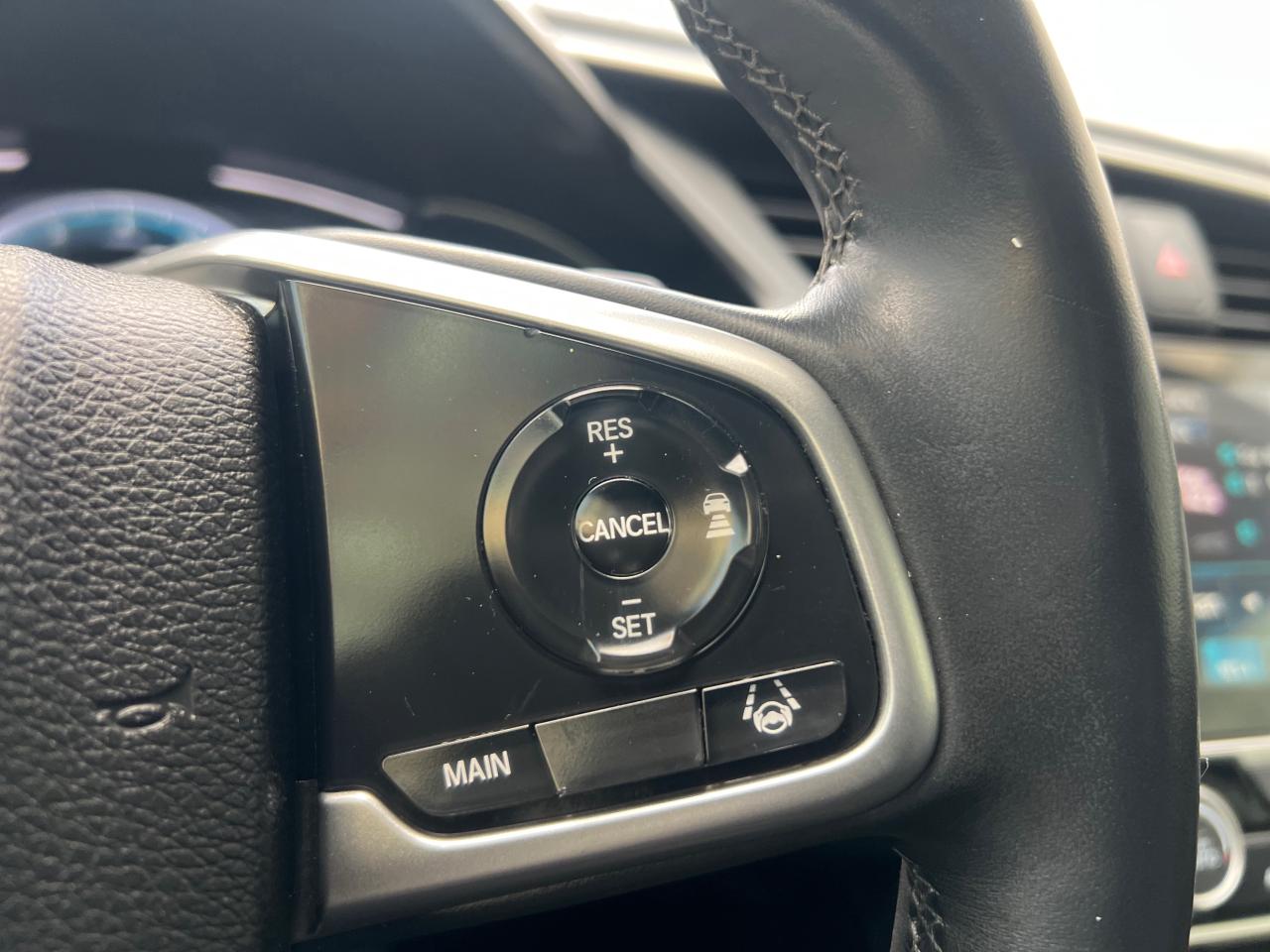 2020 Honda Civic Touring 4dr Sedan Photo