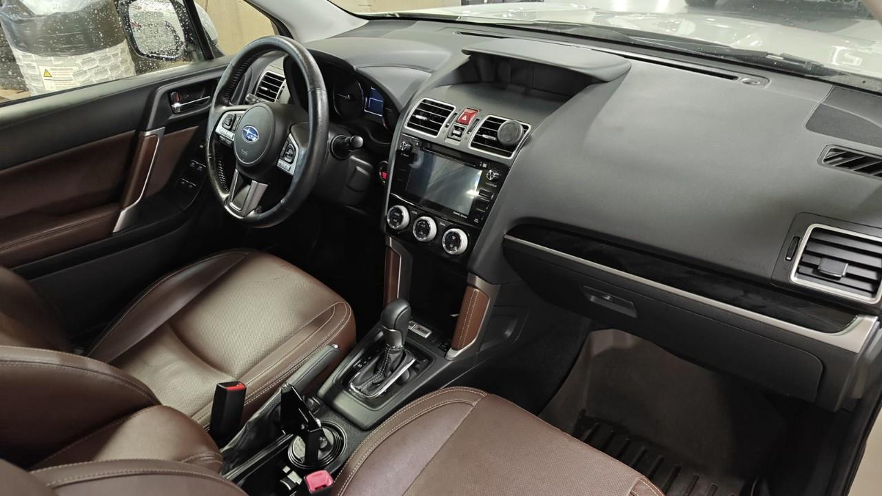 2017 Subaru Forester 2.5i Limited w/Technology Package Option (CVT) 4dr All-Wheel Drive Photo