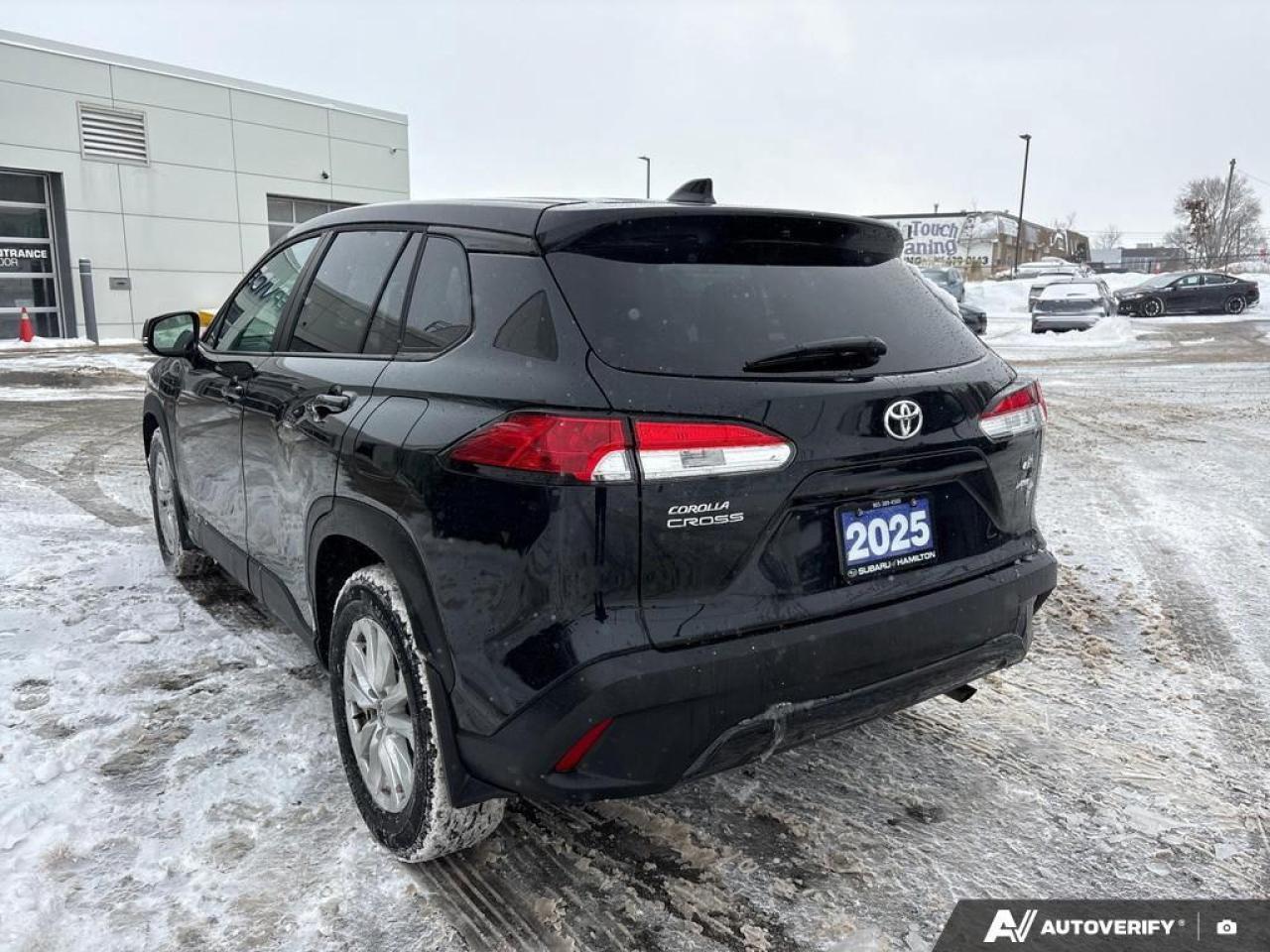 2025 Toyota Corolla Cross LE 4dr All-Wheel Drive Photo